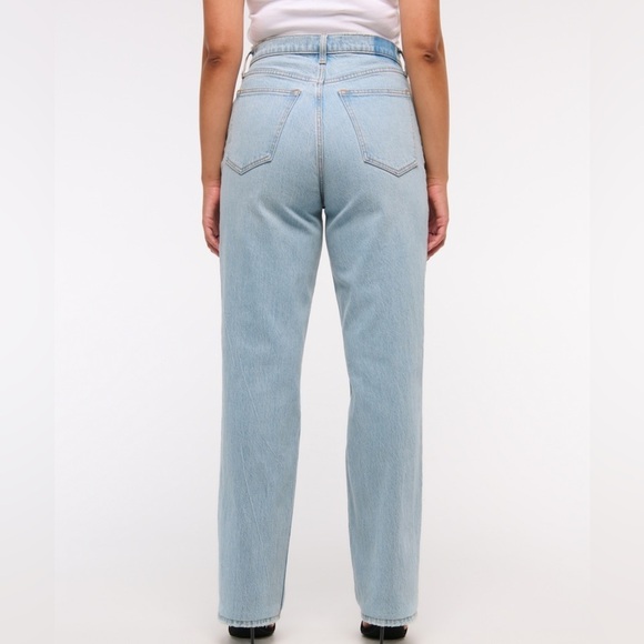 Abercrombie & Fitch '90s Straight Ultra High Rise Jeans - Picture 6 of 10